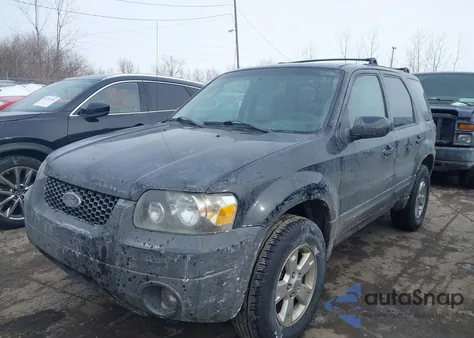 2005 Ford Escape Xlt из США, поврежденный, VIN 1FMYU03195KB64012